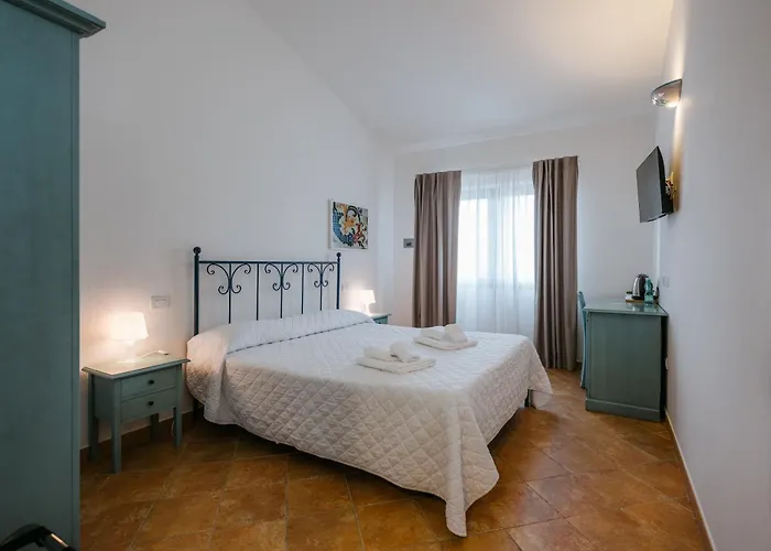 La Smeraldina Aparthotel 3*