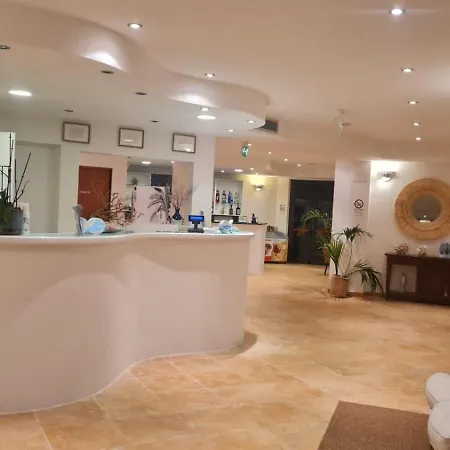 La Smeraldina Aparthotel 3*