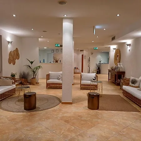 La Smeraldina 公寓式酒店 *