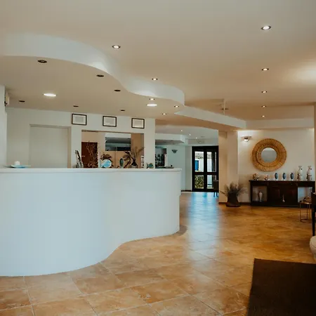 Apartahotel La Smeraldina Santa Teresa Gallura